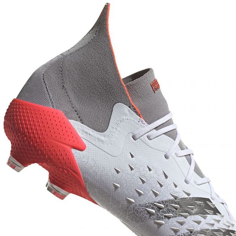 Chaussures de foot Adidas Predator Freak.1 Fg M FY6255 blanc, blanc, gris / argent blanche 2 Chaussures de foot Adidas Predator Freak.1 Fg M FY6255 blanc, blanc, gris / argent blanche 2