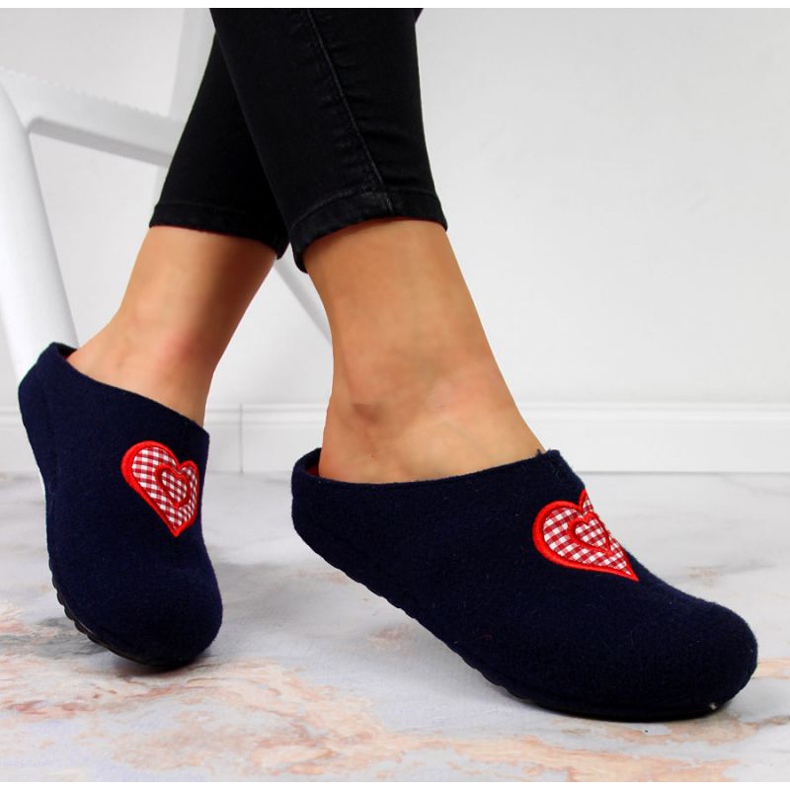 Chaussons d'intérieur avec coeur Panto Fino W INT1631 bleu marine 1 Chaussons d'intérieur avec coeur Panto Fino W INT1631 bleu marine 1