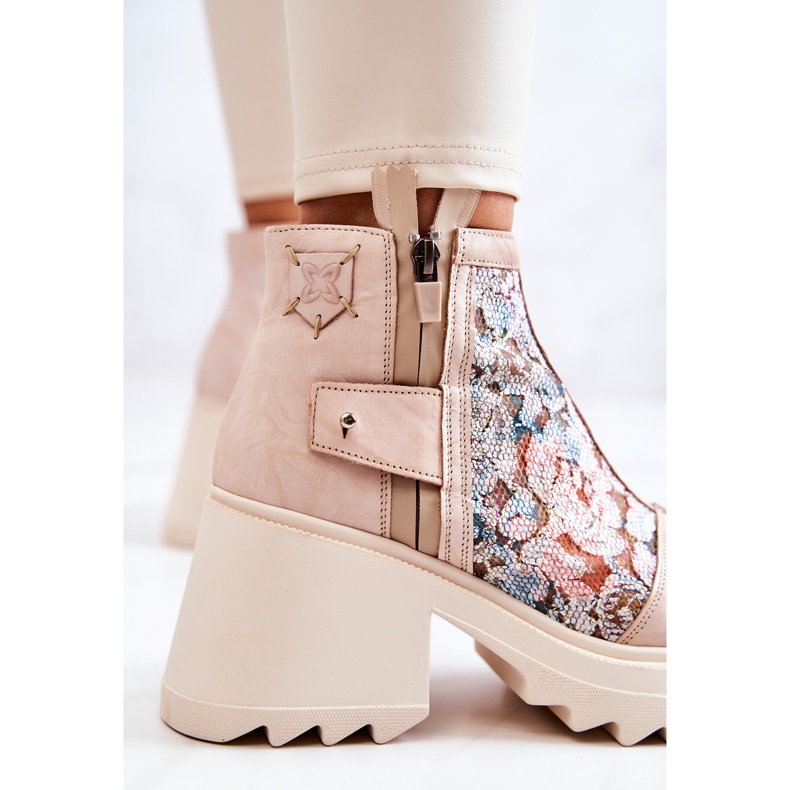 Bottes En Cuir Sur Un Poteau Massif Maciejka Beige 05325-04 1 Bottes En Cuir Sur Un Poteau Massif Maciejka Beige 05325-04 1