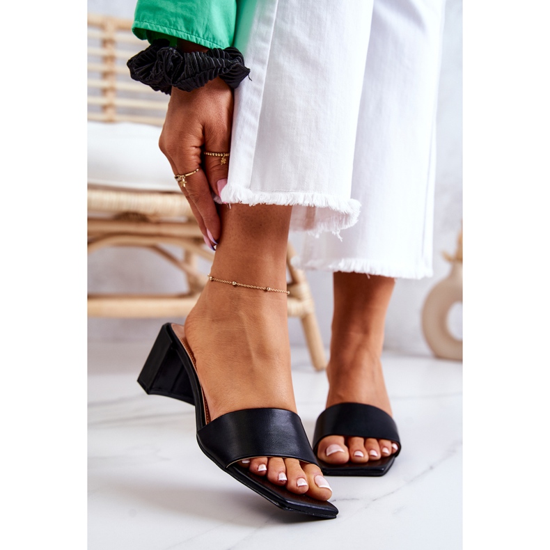 FJ1 Sandales Netty en cuir noir sur le talon 2