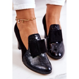 PA2 Escarpins en daim noirs Kathleen en peau de serpent 1