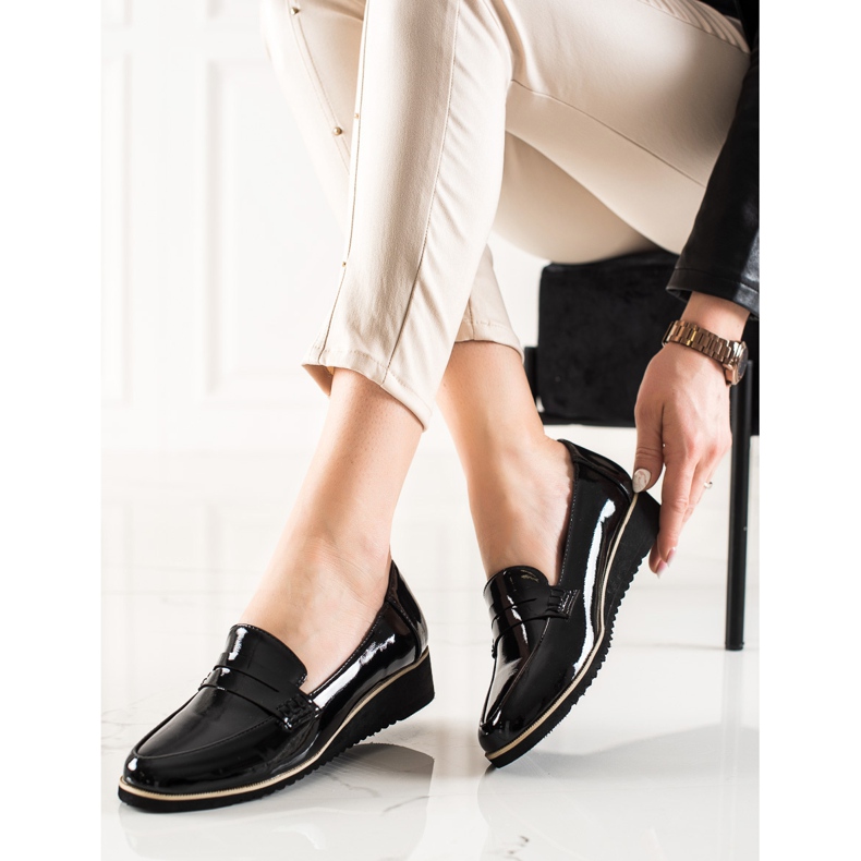 Goodin Mocassins laqués clairs le noir 1