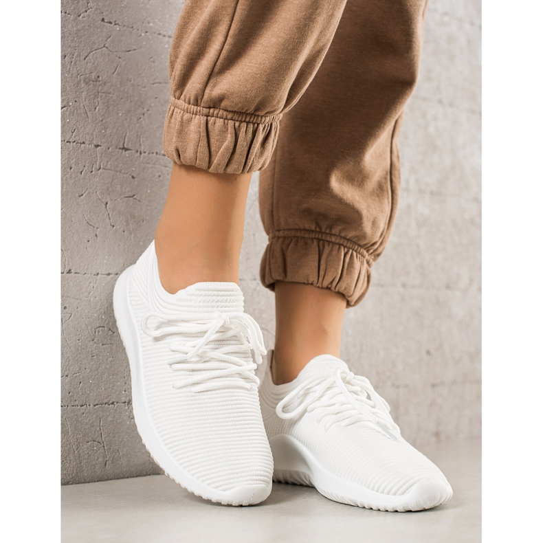 TRENDI Baskets de sport légères blanche 1