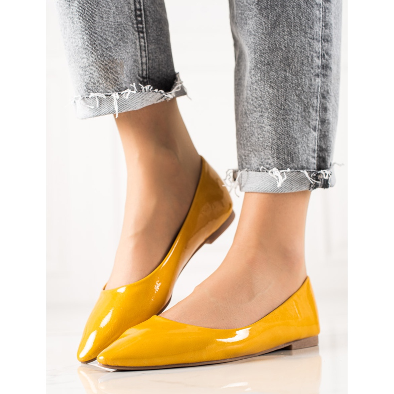 Encor Ballerine Laquée Au Spitz jaune 1