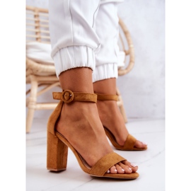 FB2 Sandales en daim camel Hattie On A Bar brun 2