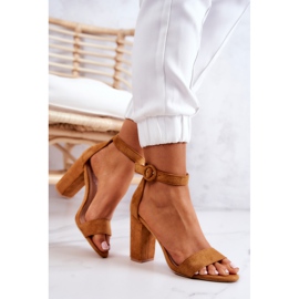 FB2 Sandales en daim camel Hattie On A Bar brun 3