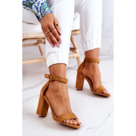 FB2 Sandales en daim camel Hattie On A Bar brun 6