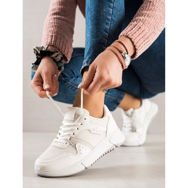 Ideal Shoes Baskets blanches sur la plate-forme 1