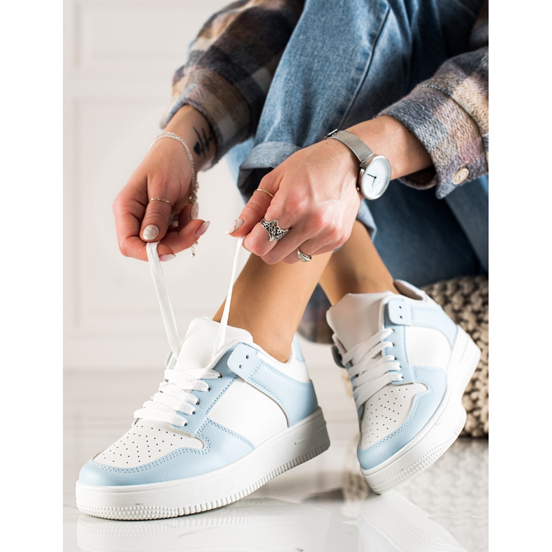 TRENDI Chaussures de sport en cuir écologique blanche bleu 1