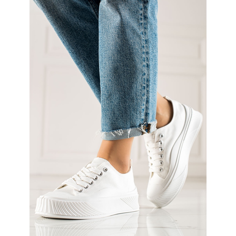 Seastar Baskets blanches sur la plate-forme 2