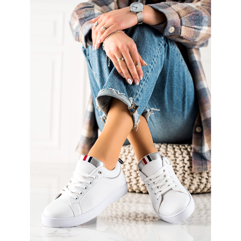 TRENDI Chaussures de sport classiques en cuir écologique blanc 1
