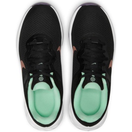 Nike Revolution 6 Jr DD1096 005 chaussures de course le noir 10