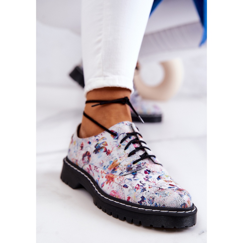 Richelieus pour Femme Maciejka 4087A-38 Chaussures en Cuir Blanc avec Fleurs blanche multicolore 2