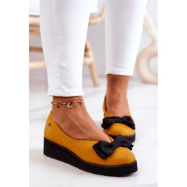 Ballerines en suède sur la plateforme Maciejka 05062-07 Jaune le noir 3