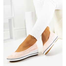 Ballerines roses sur le coin Connor 1