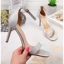 Vinceza W JAN81E sandales en brocart argenté sur talon haut 1 Vinceza W JAN81E sandales en brocart argenté sur talon haut 1