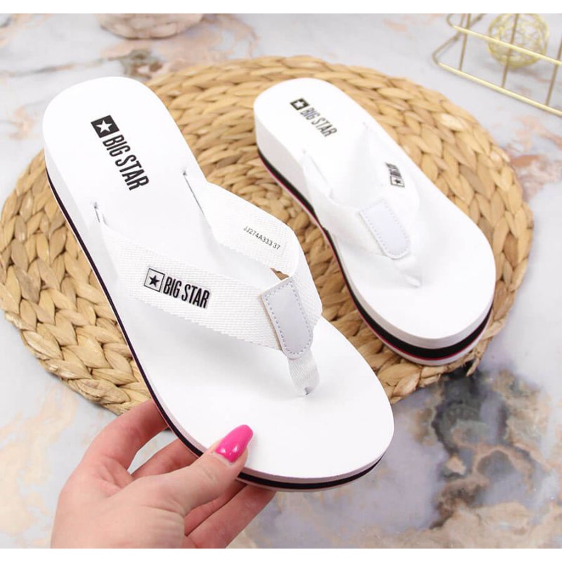 Tongs sur la Big Star W JJ274A333 talon compensé blanc 1