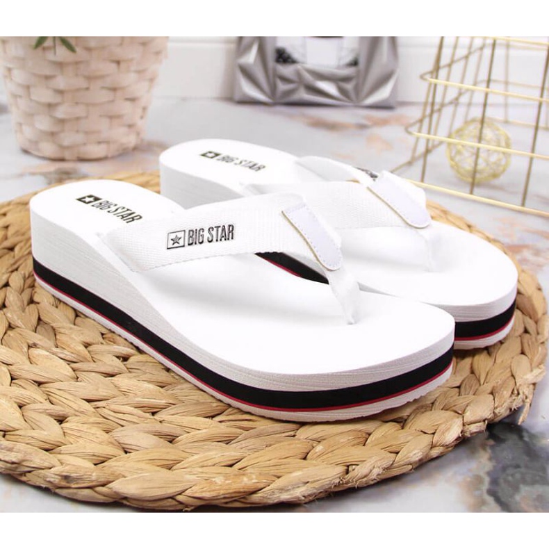 Tongs sur la Big Star W JJ274A333 talon compensé blanc 2
