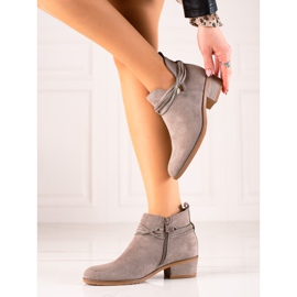 Filippo Bottines en daim avec une chaîne décorative beige 3