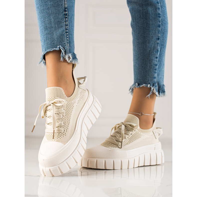 TRENDI Baskets ajourées sur la plateforme beige 1