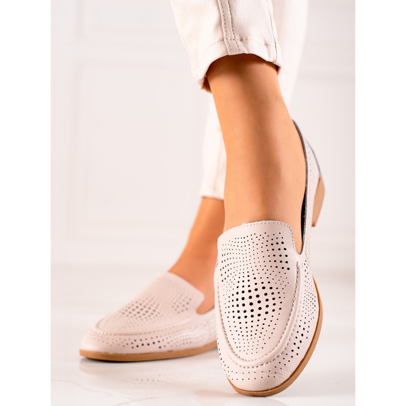 Goodin Mocassins en cuir à motif ajouré beige 2 Goodin Mocassins en cuir à motif ajouré beige 2