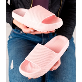 TRENDI Chaussons rose clair 1