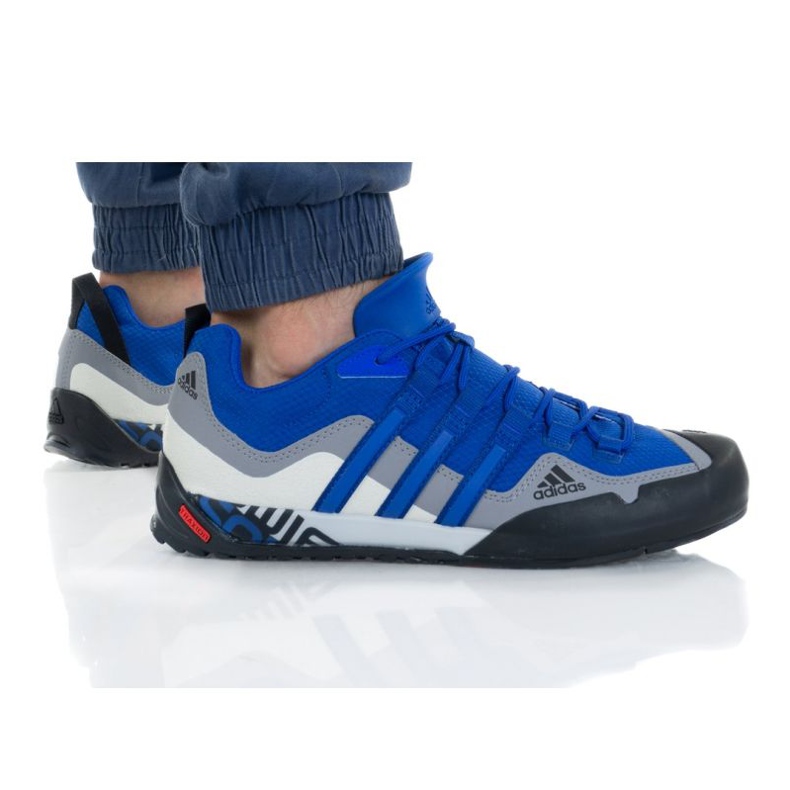 Chaussures Adidas Terrex Swift Solo M S29256 le noir bleu gris 1