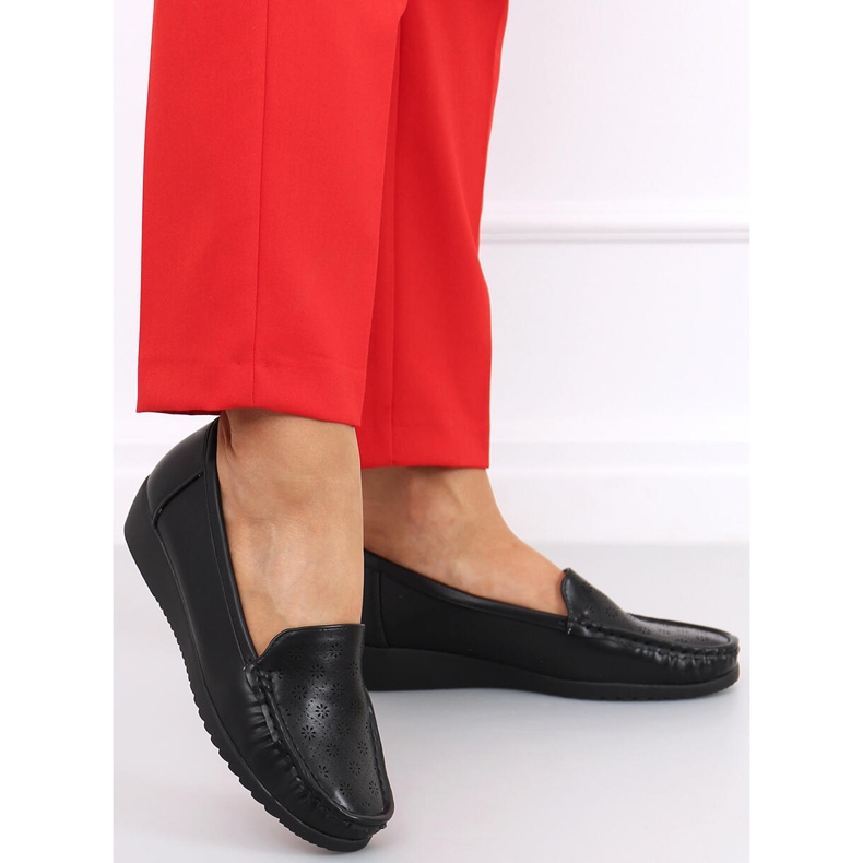 Cukki: Le mocassin ajouré noir pour femme 2
