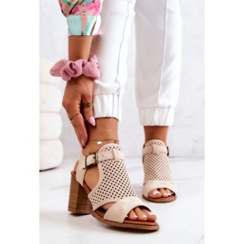 Sandales Ajourées Sur Une Barre Beige Hey Lover 1