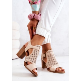 Sandales Ajourées Sur Une Barre Beige Hey Lover 2