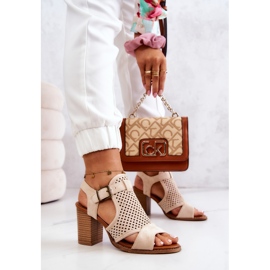 Sandales Ajourées Sur Une Barre Beige Hey Lover 3