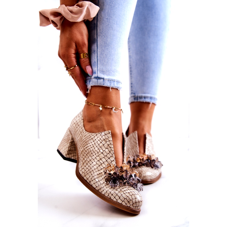 PA2 Escarpins en cuir élégants avec décoration Delaver beige 1 PA2 Escarpins en cuir élégants avec décoration Delaver beige 1