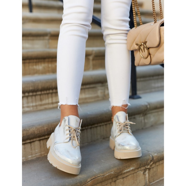 Chaussures Sur La Semelle Massive Nicole 2701/004 Blanc et Or beige doré 2