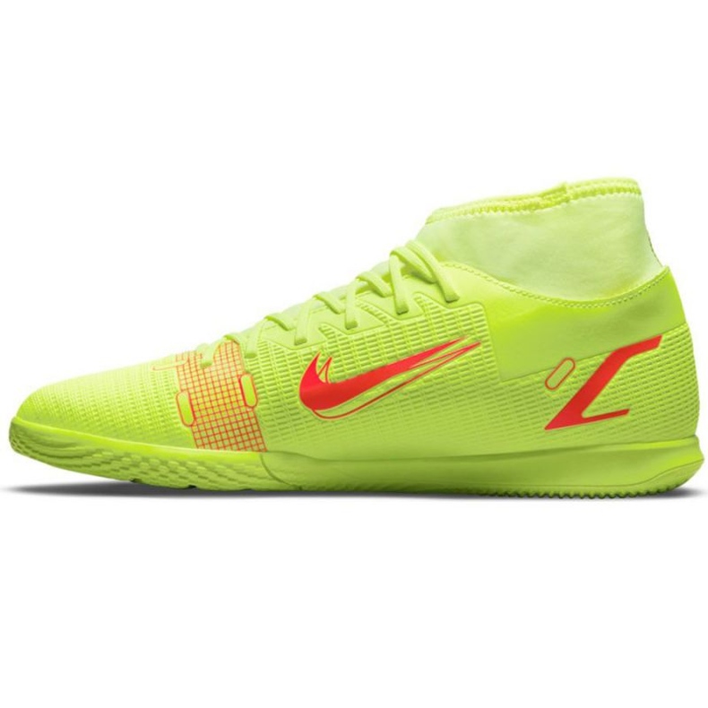 Nike Mercurial Superfly 8 Club Ic M CV0954 760 chaussures de football vert jaune jaunes 1