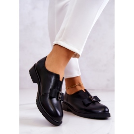 S.Barski Richelieus pour femmes à enfiler avec une décoration Janelle noire 2 S.Barski Richelieus pour femmes à enfiler avec une décoration Janelle noire 2