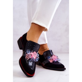 Chaussures En Daim Avec Décoration Davine Noire Et Rouge 2