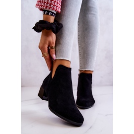 Vinceza Bottines en daim ajourées Carine noires avec une coupe le noir 1