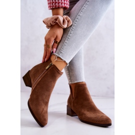 Vinceza Bottines En Daim Ajouré Avec Une Découpe Carine Marron brun 2