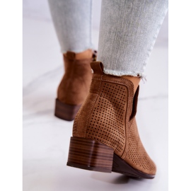 Vinceza Bottines En Daim Ajouré Avec Une Découpe Carine Marron brun 4