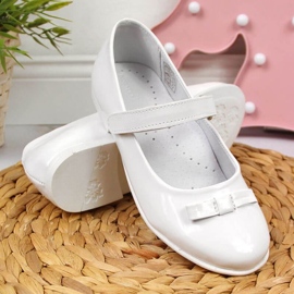 Ballerines de communion avec Velcro Kornecki Jr KOR6493C blanc blanche 3