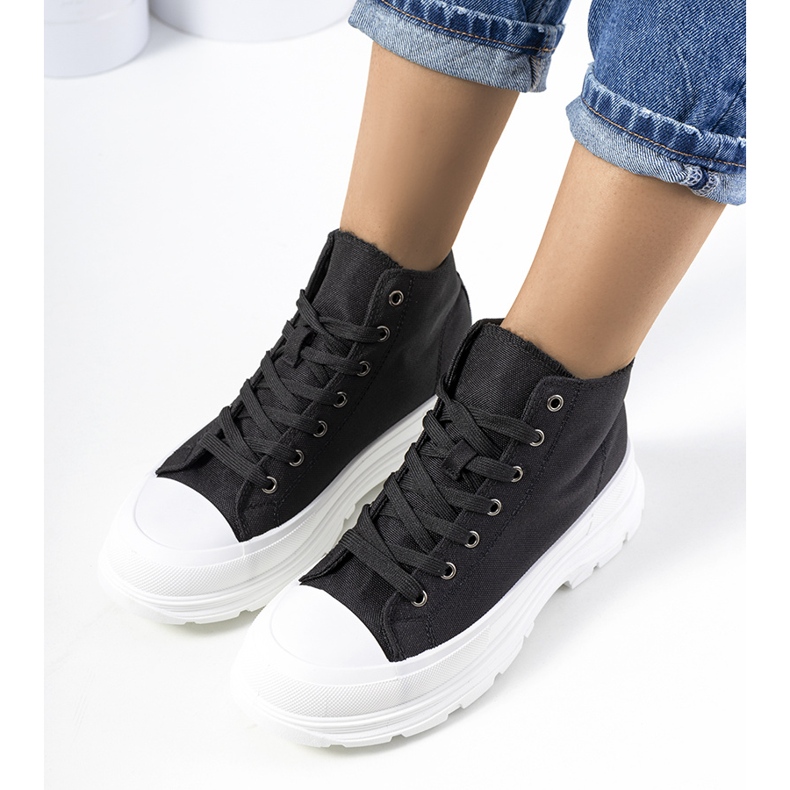 Baskets noires à la cheville sur la plateforme Boyes le noir 1