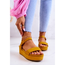 FW1 Sandales en daim sur la plate-forme Sariah jaune 1