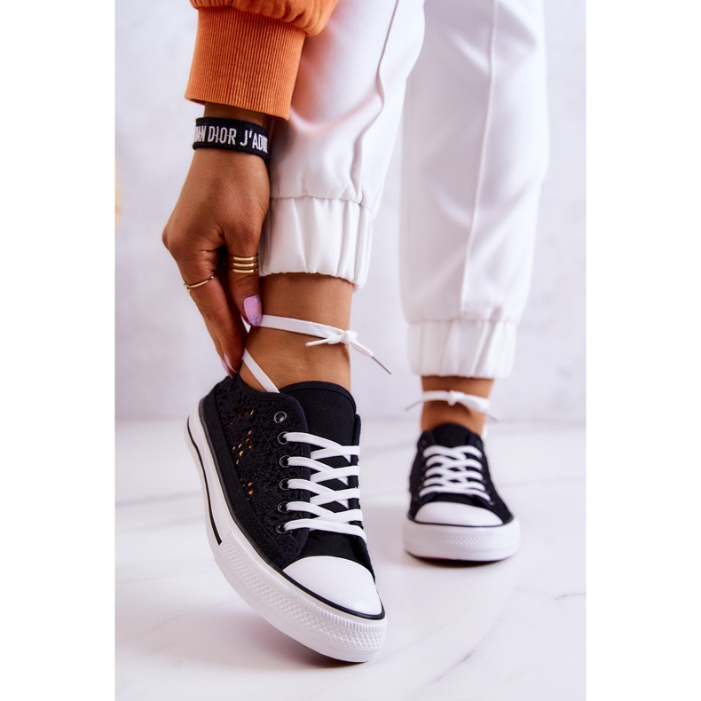Baskets femme en tissu noir Venture ajouré le noir 1