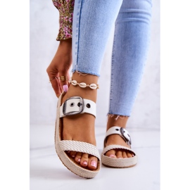 Chaussons à la mode avec une boucle Big Star JJ274729 Blanc 1