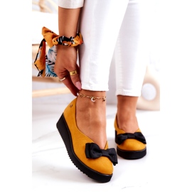 Ballerines en suède sur la plateforme Maciejka 05062-07 Jaune 1