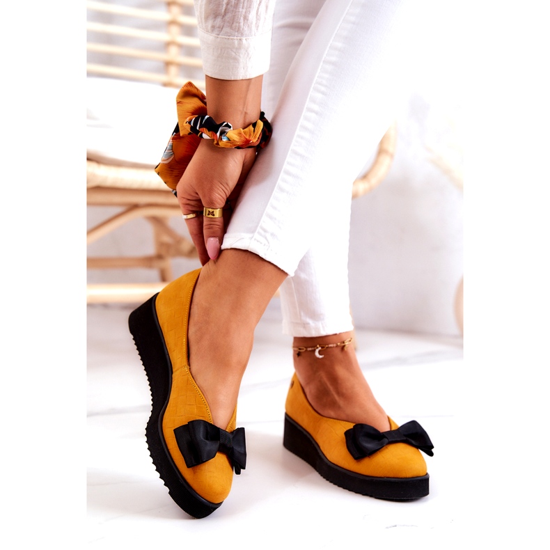 Ballerines en suède sur la plateforme Maciejka 05062-07 Jaune 2