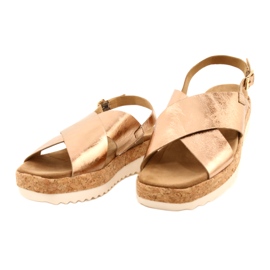 Caprice Sandales en cuir féminin sur la plate-forme 9-28712 933 Pink-Gold d'or 2