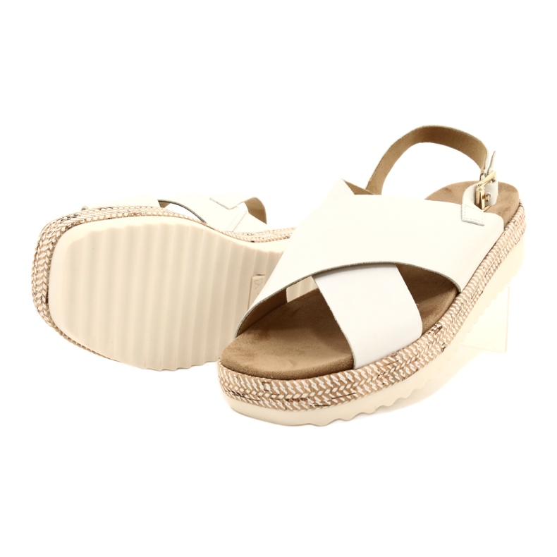 Sandales en cuir Caprice sur la plate-forme 9-28712 102 White blanc 3