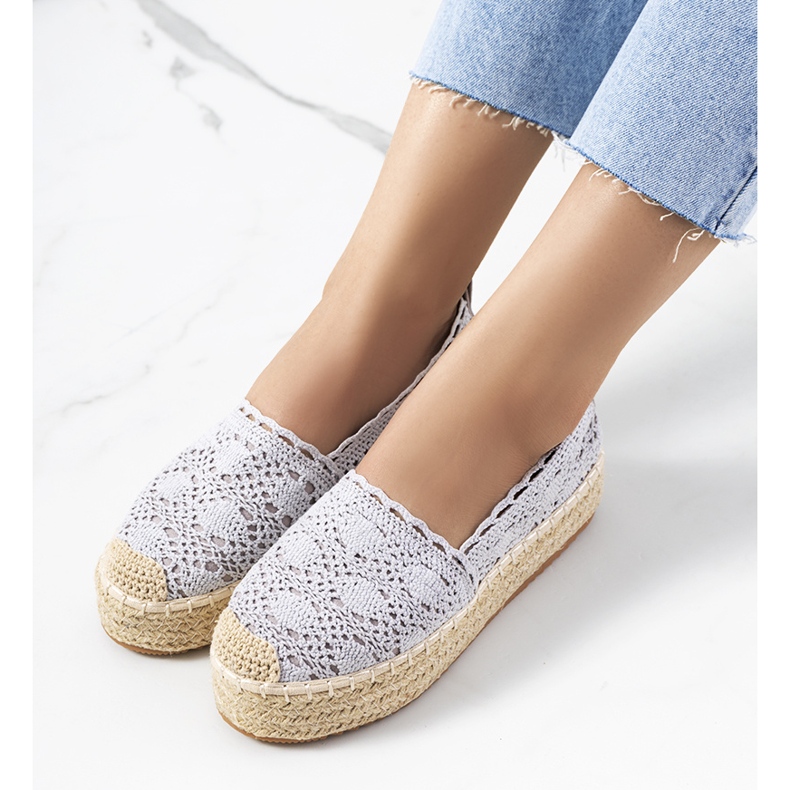 Espadrilles en dentelle grise sur la plateforme Akker 1