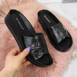 Chaussons compensés avec un insecte Vinceza W JAN118A noir 1